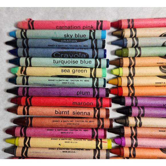 Vintage And Retired Crayola Crayons 64 Pack With Built In Sharpener Pre-owned - Picture 4 of 11